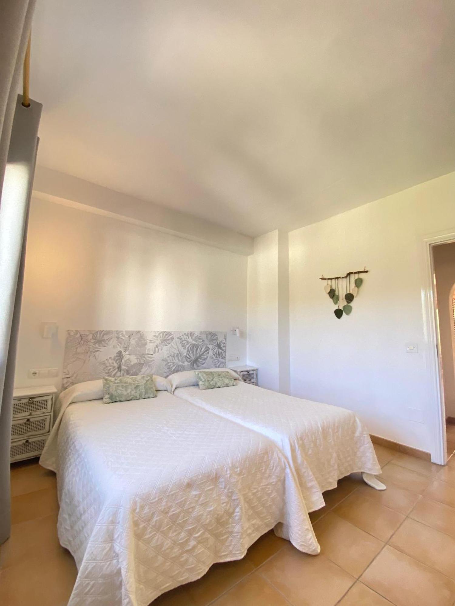 Apartamentos Ferrer Playa DPlaya Des Figueral Exterior foto