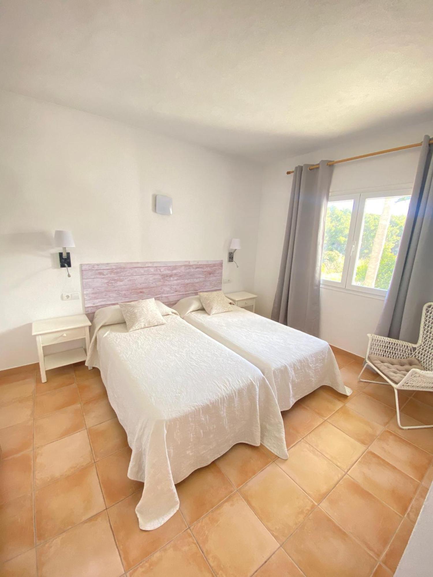 Apartamentos Ferrer Playa DPlaya Des Figueral Exterior foto