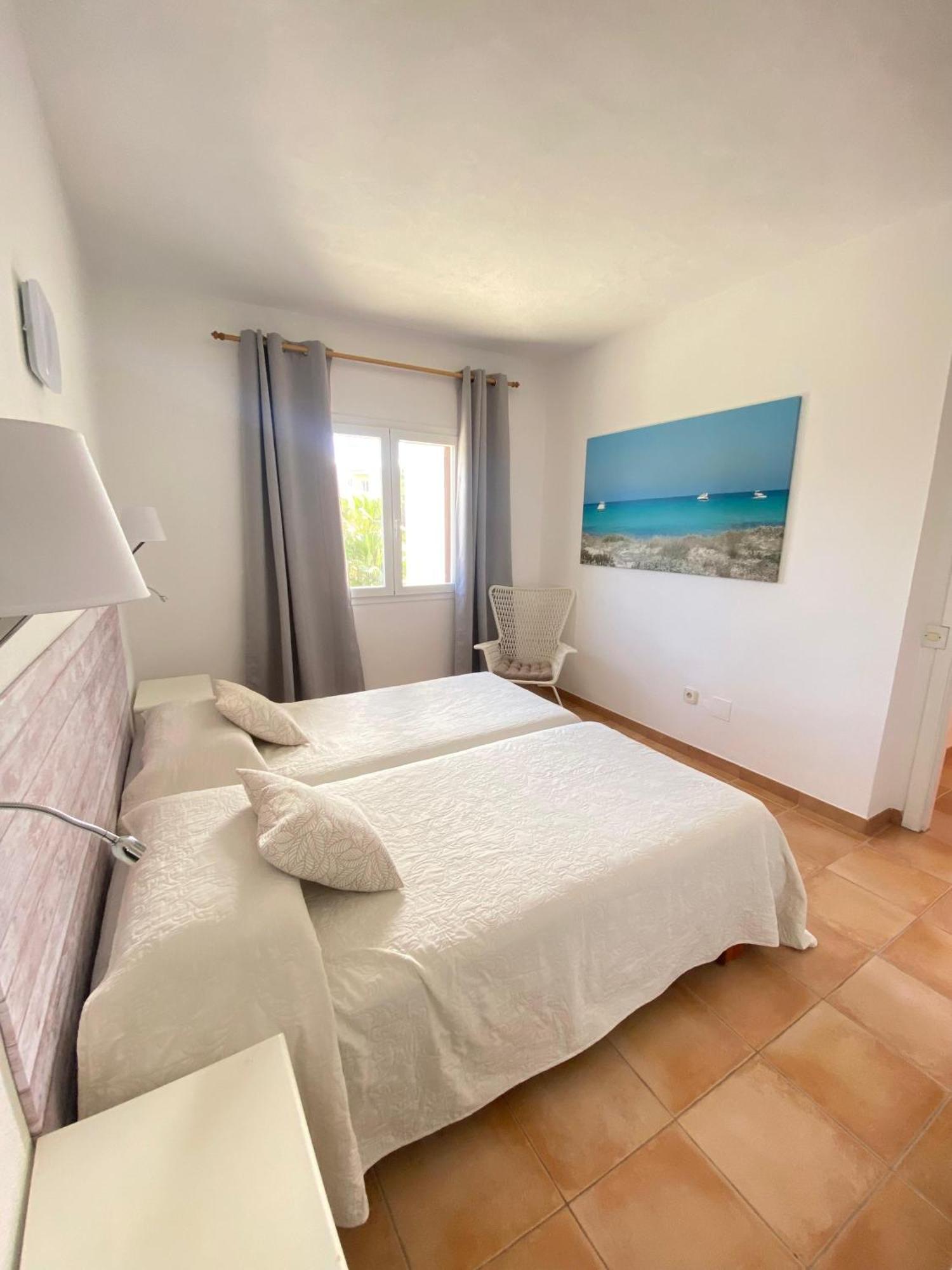 Apartamentos Ferrer Playa DPlaya Des Figueral Exterior foto